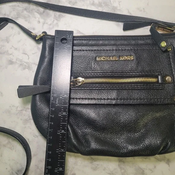 Michael Kors Cross Body Bag Purse Black Logo Zippered Pockets‎ Studded - Picture 13 of 14
